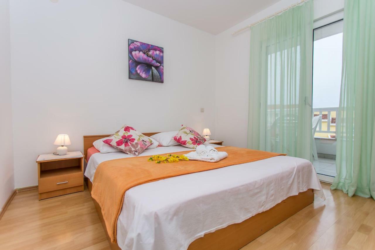 Apartments Snjezana Makarska Exterior photo